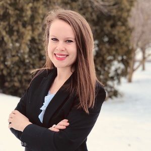 Meet your Posher, Caitlin